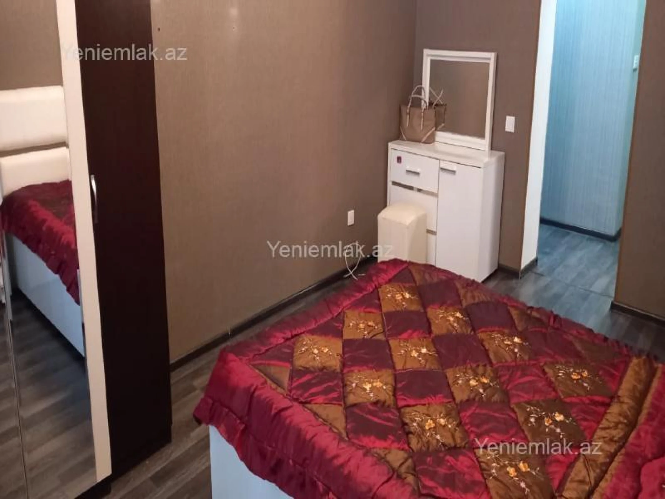 Satılır 3 otaqlı köhnə tikili 75 m²