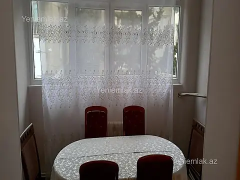 Satılır 3 otaqlı köhnə tikili 75 m²