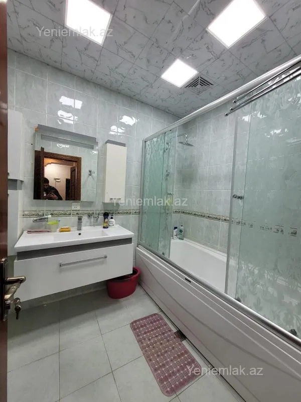 Satılır 2 otaqlı yeni tikili 95 m²