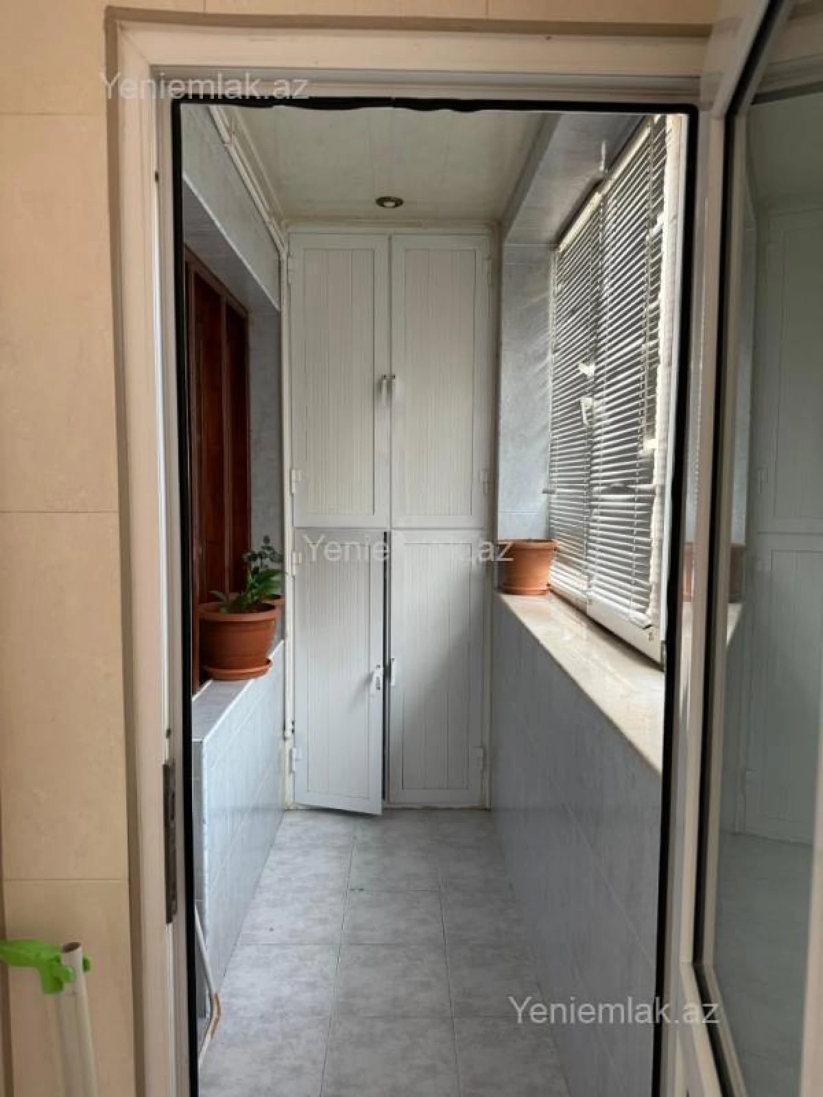 Satılır 3 otaqlı köhnə tikili 74 m²