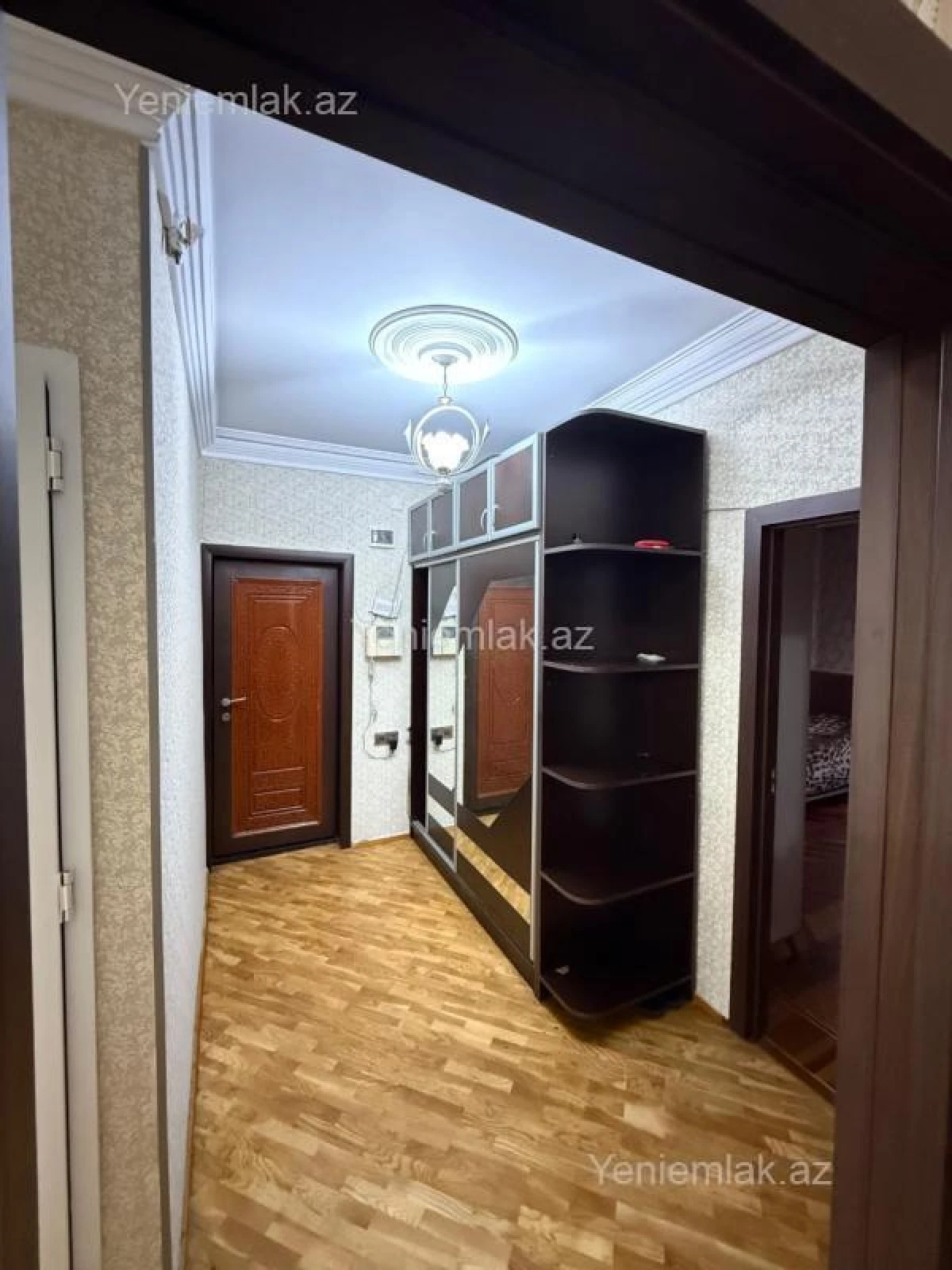 Satılır 3 otaqlı köhnə tikili 74 m²