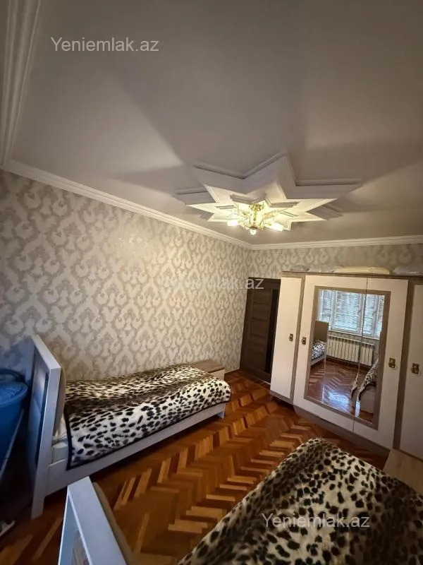 Satılır 3 otaqlı köhnə tikili 74 m²