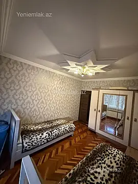 Satılır 3 otaqlı köhnə tikili 74 m²