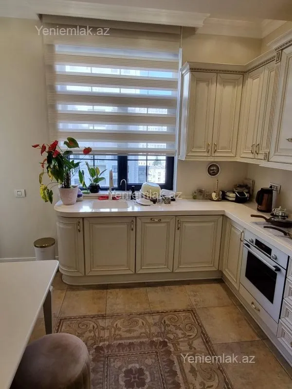 Satılır 2 otaqlı yeni tikili 95 m²