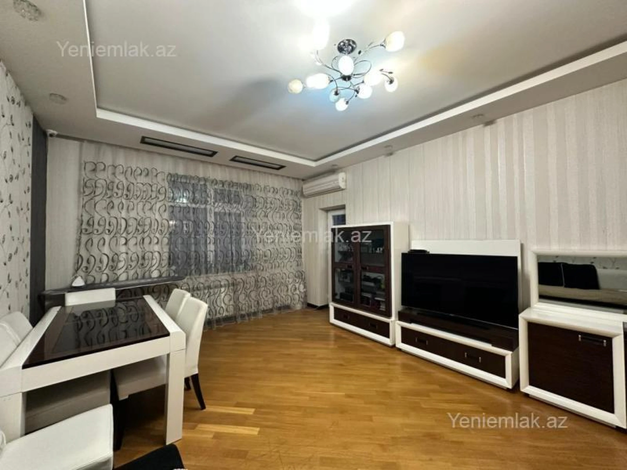 Satılır 3 otaqlı yeni tikili 120 m²