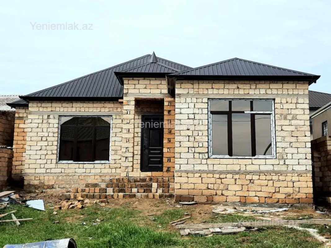 Satılır 4 otaqlı həyət evi 120 m²