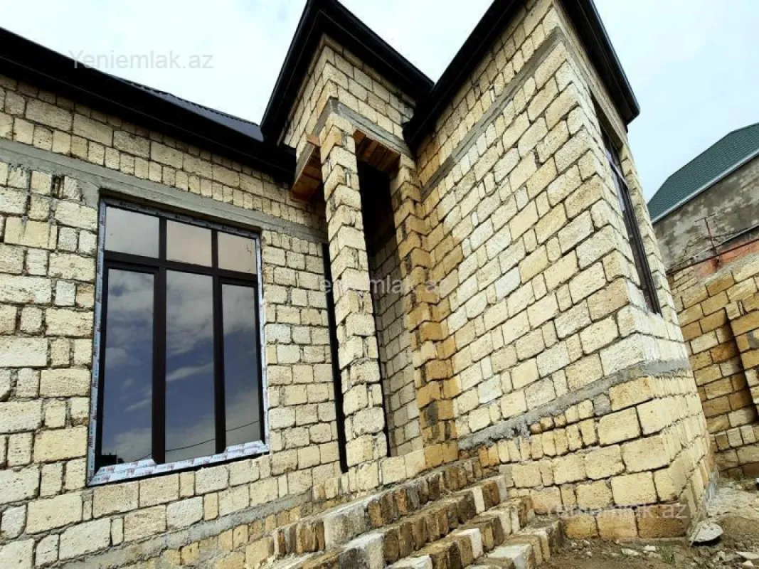 Satılır 4 otaqlı həyət evi 120 m²