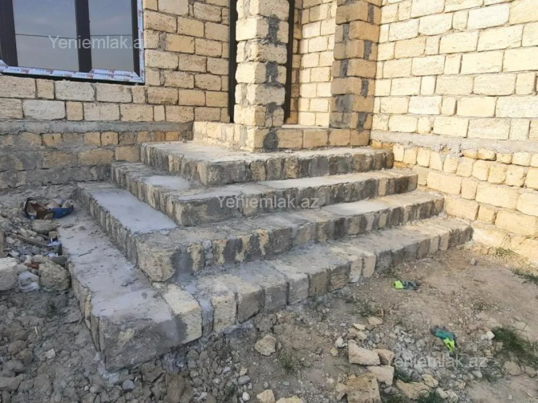 Satılır 4 otaqlı həyət evi 120 m²