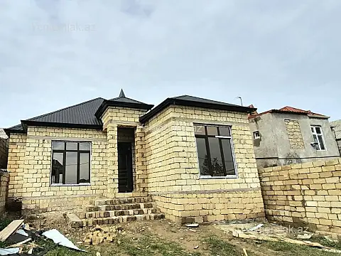 Satılır 4 otaqlı həyət evi 120 m²