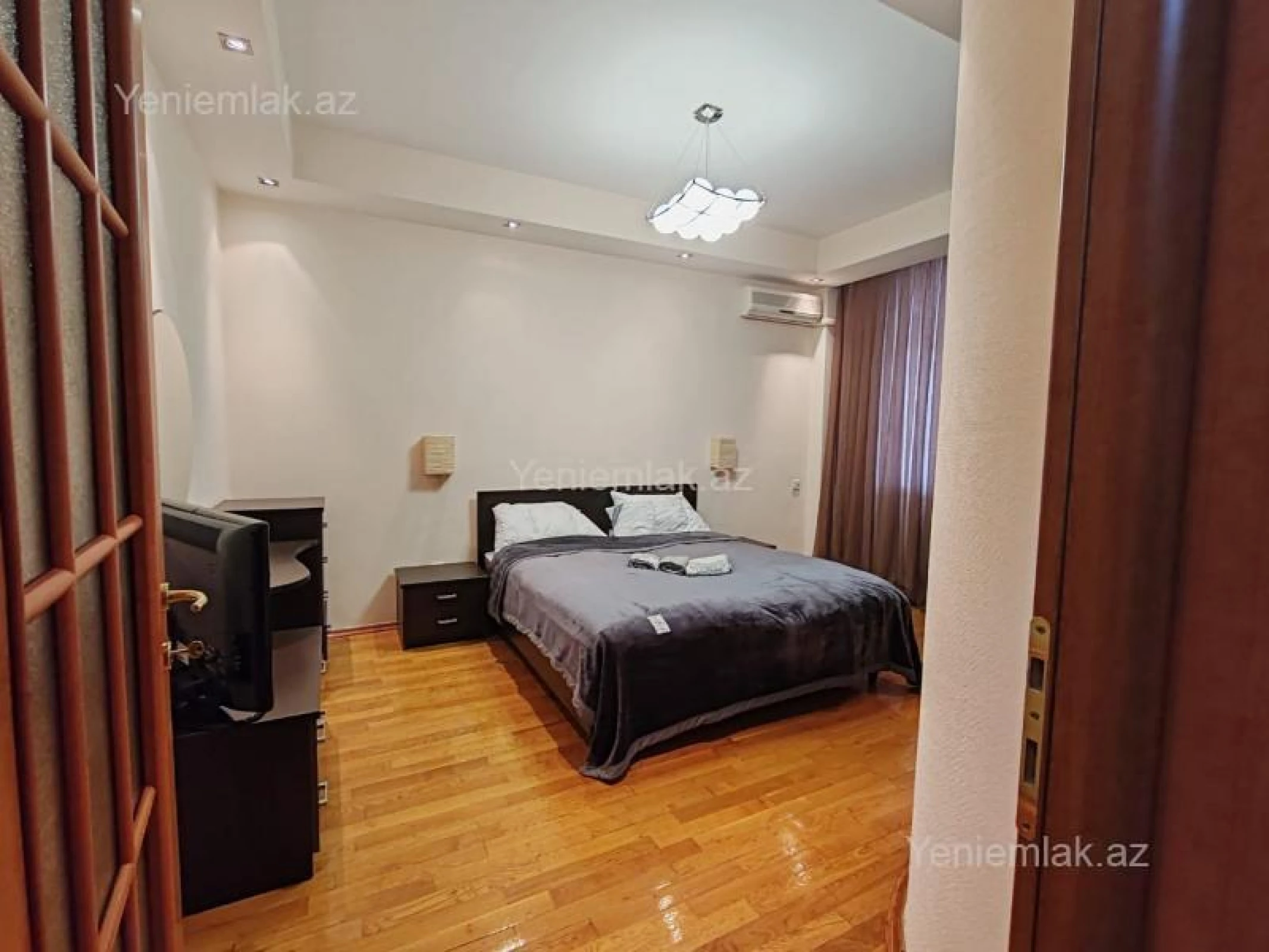 Satılır 3 otaqlı yeni tikili 120 m²