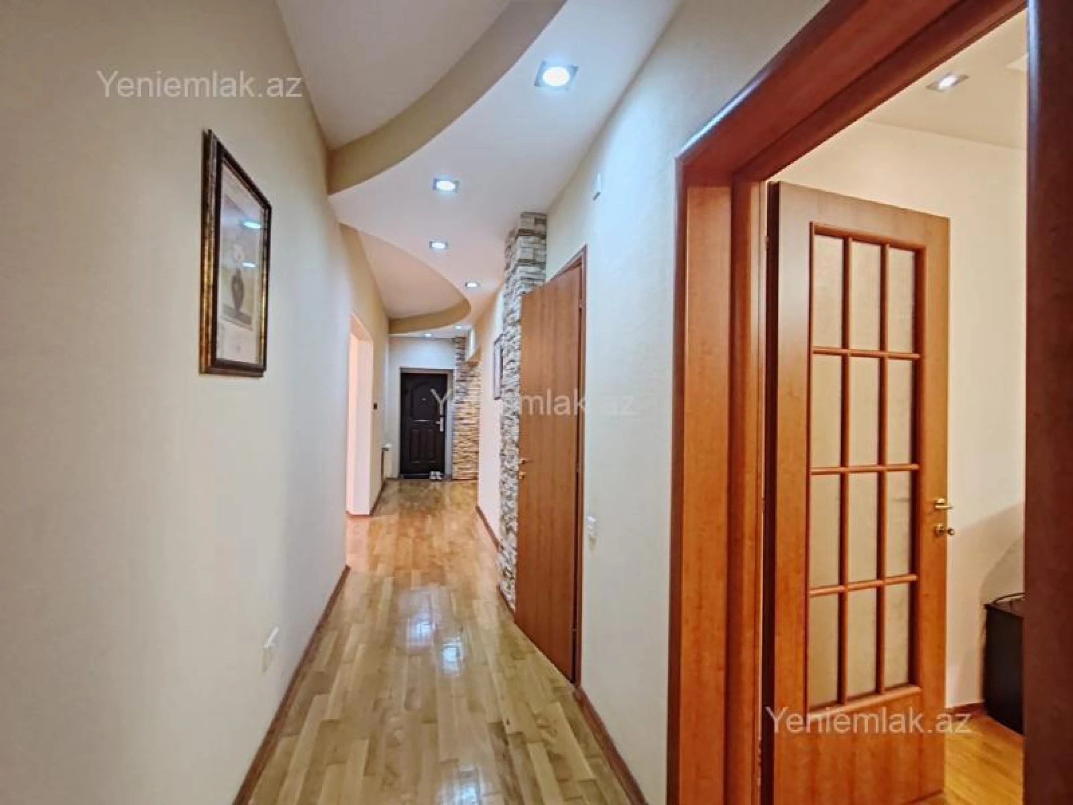 Satılır 3 otaqlı yeni tikili 120 m²