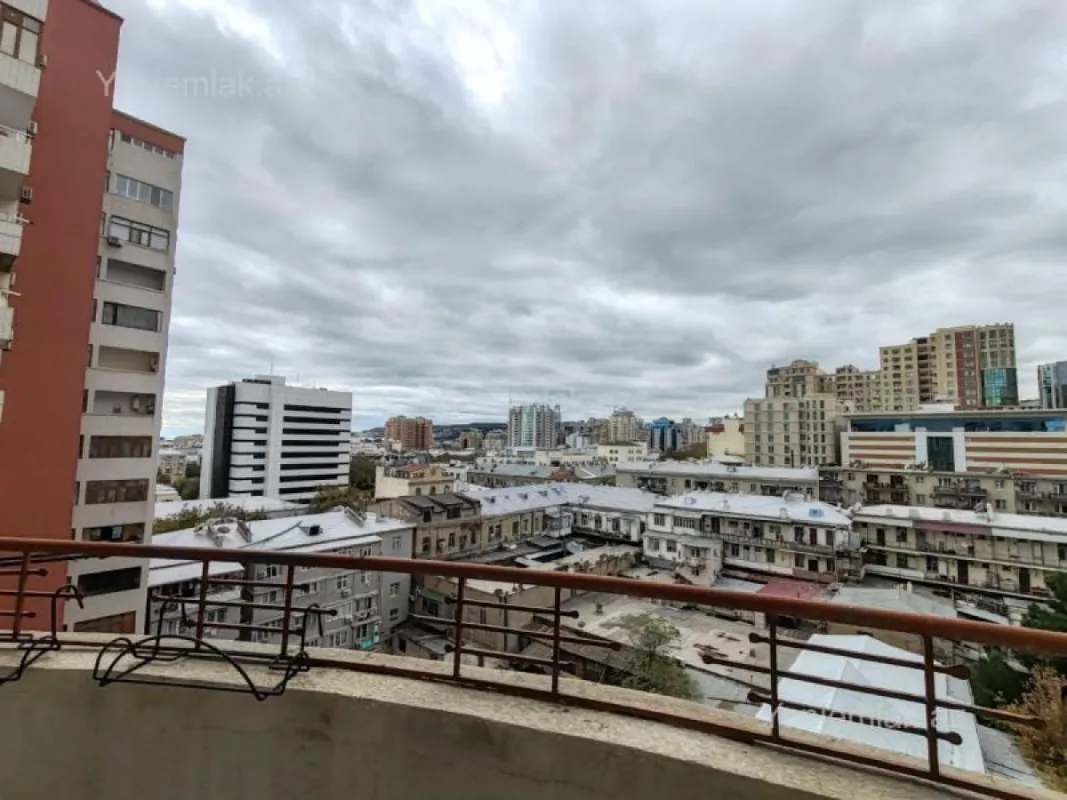 Satılır 3 otaqlı yeni tikili 120 m²