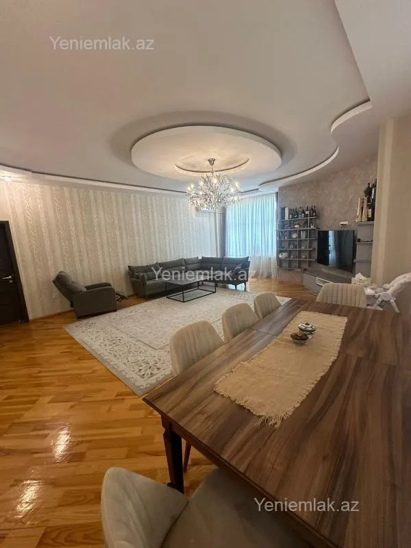 Satılır 4 otaqlı yeni tikili 150 m²