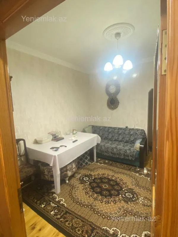 Satılır 5 otaqlı köhnə tikili 110 m²