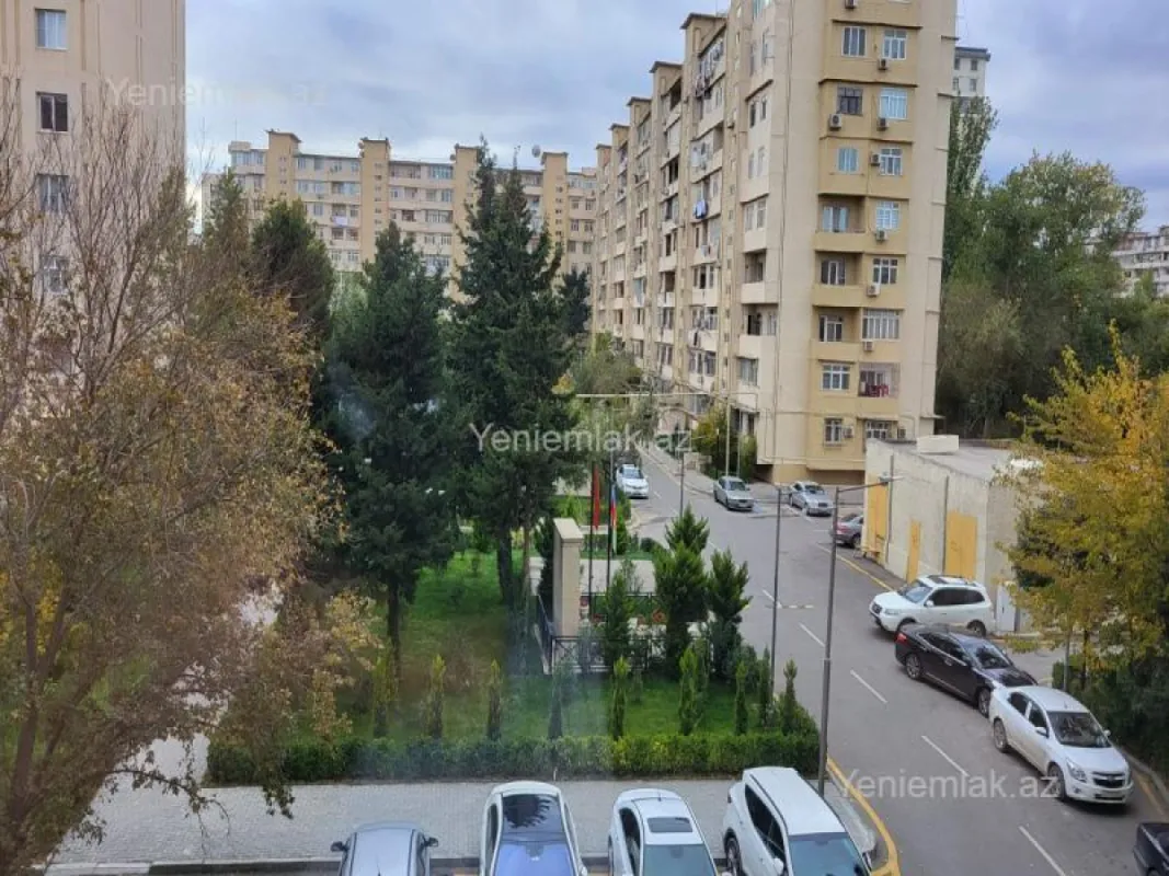 Satılır 5 otaqlı köhnə tikili 110 m²