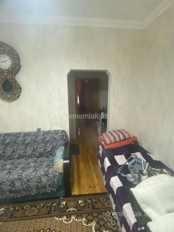 Satılır 5 otaqlı köhnə tikili 110 m²