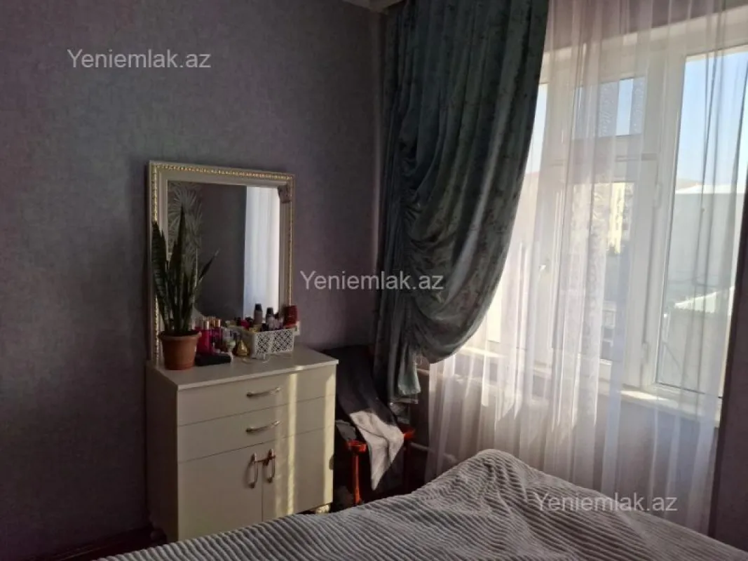 Satılır 3 otaqlı köhnə tikili 60 m²