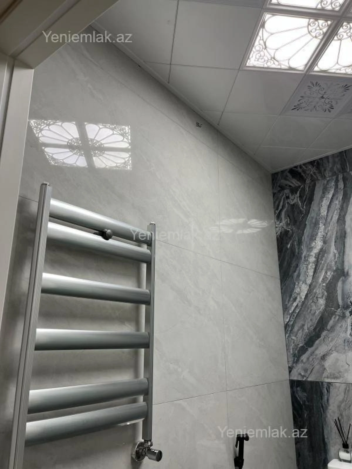 Satılır 2 otaqlı yeni tikili 75 m²