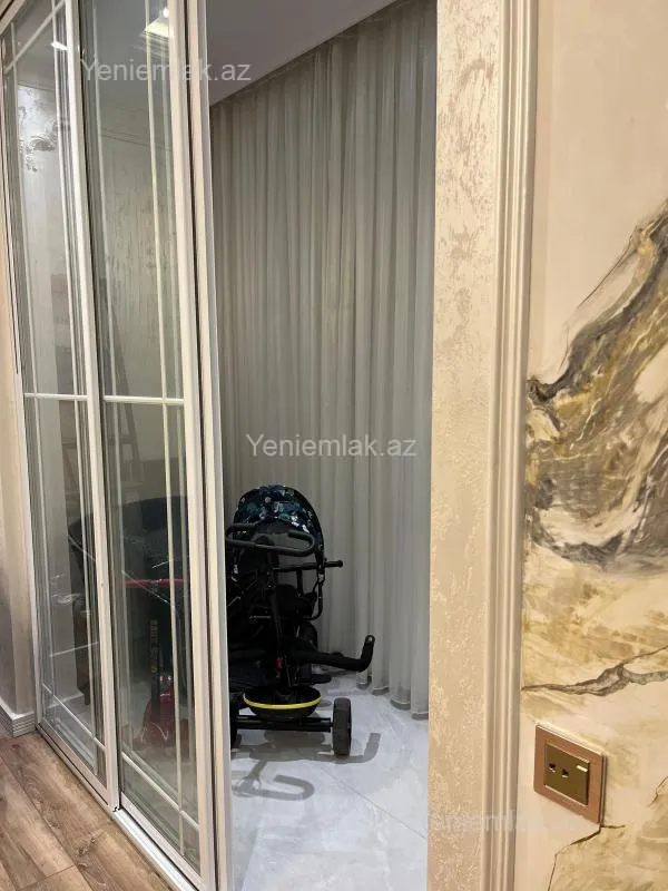 Satılır 2 otaqlı yeni tikili 75 m²