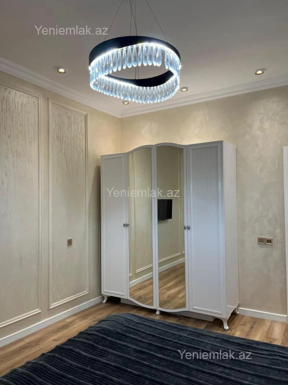 Satılır 2 otaqlı yeni tikili 75 m²