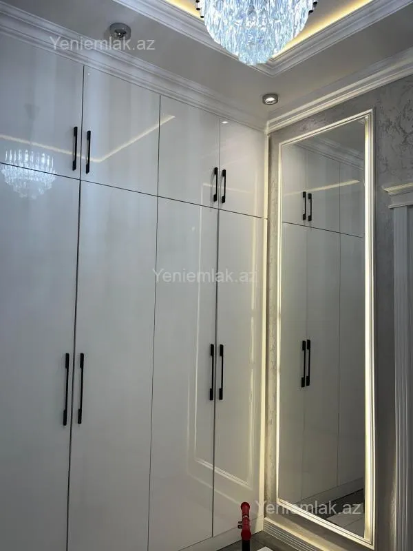 Satılır 2 otaqlı yeni tikili 75 m²