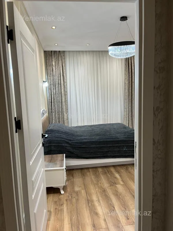 Satılır 2 otaqlı yeni tikili 75 m²