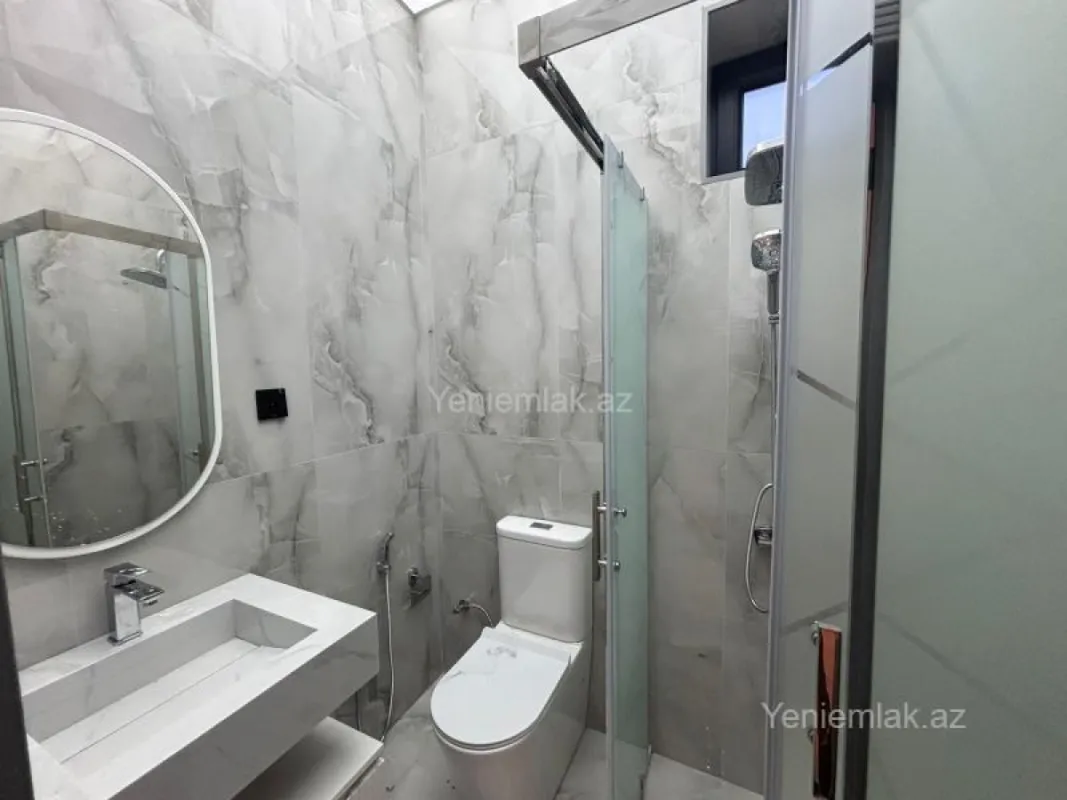 Satılır 5 otaqlı həyət evi 200 m²