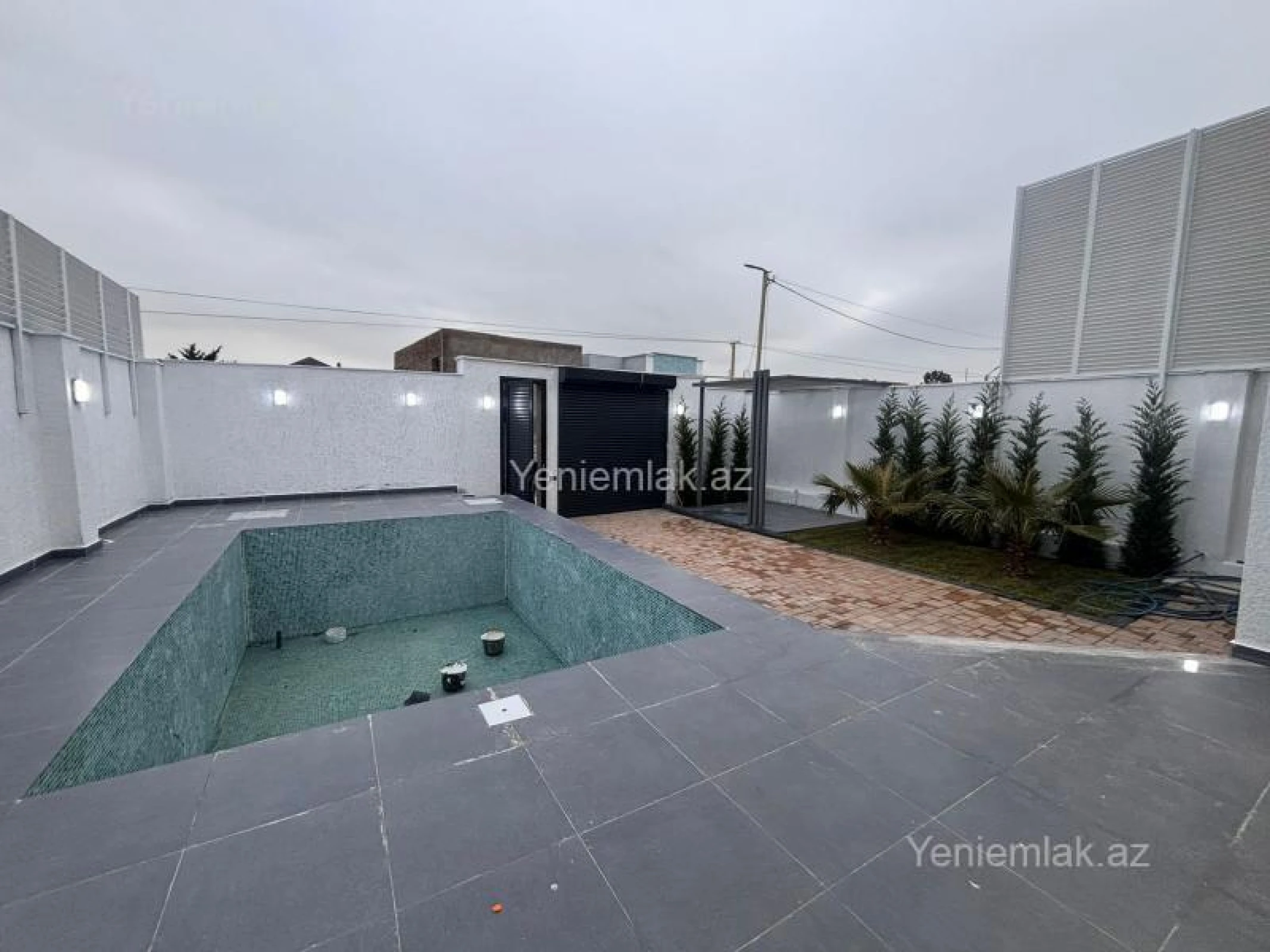 Satılır 5 otaqlı həyət evi 200 m²