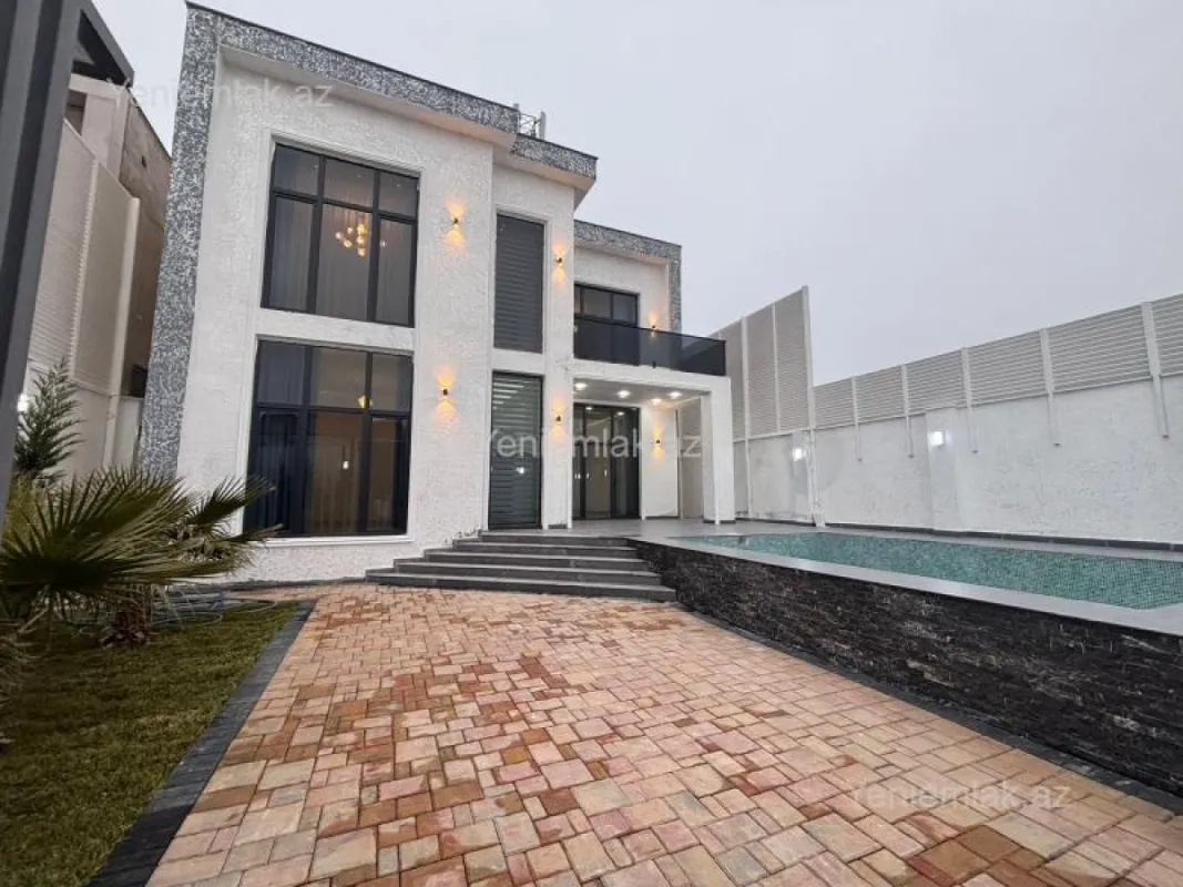Satılır 5 otaqlı həyət evi 200 m²
