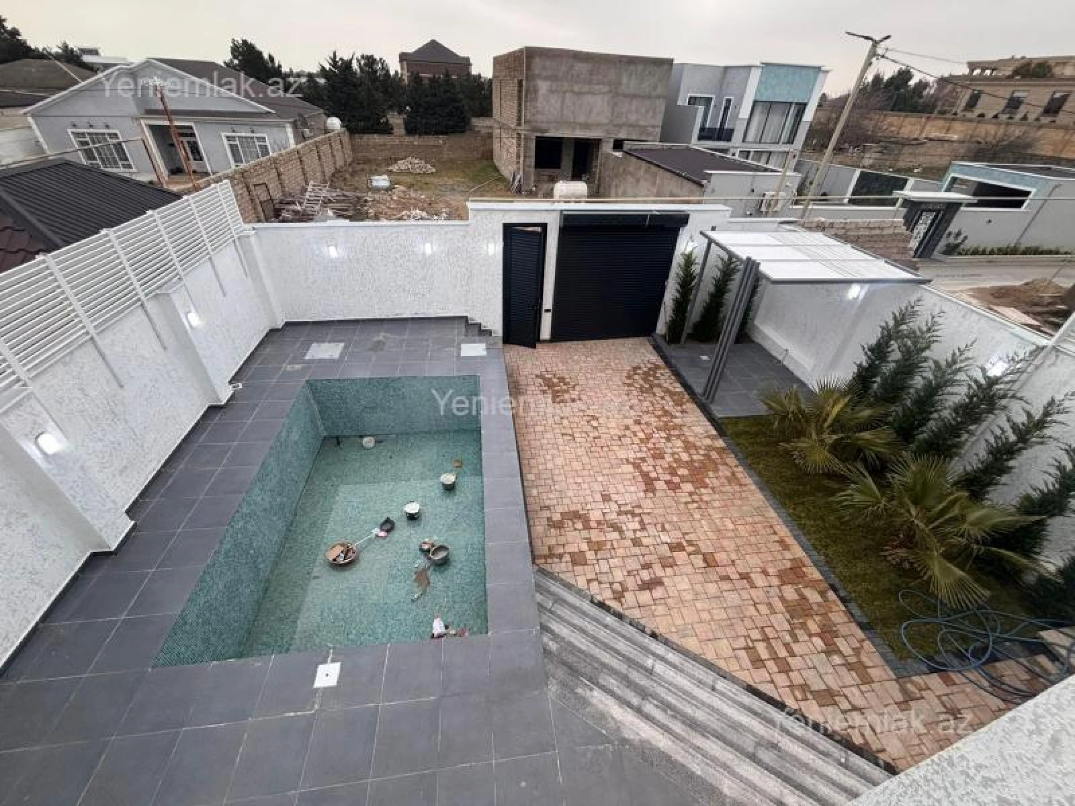 Satılır 5 otaqlı həyət evi 200 m²