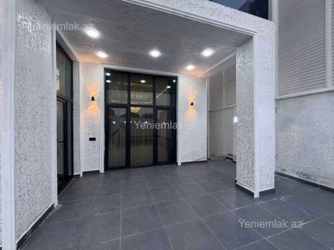 Satılır 5 otaqlı həyət evi 200 m²
