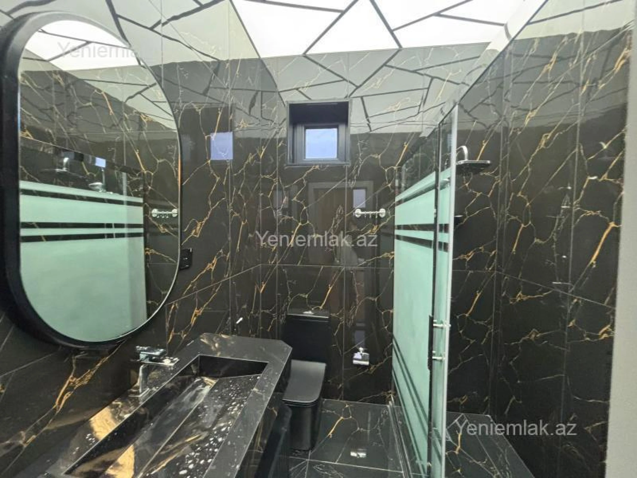 Satılır 5 otaqlı həyət evi 200 m²