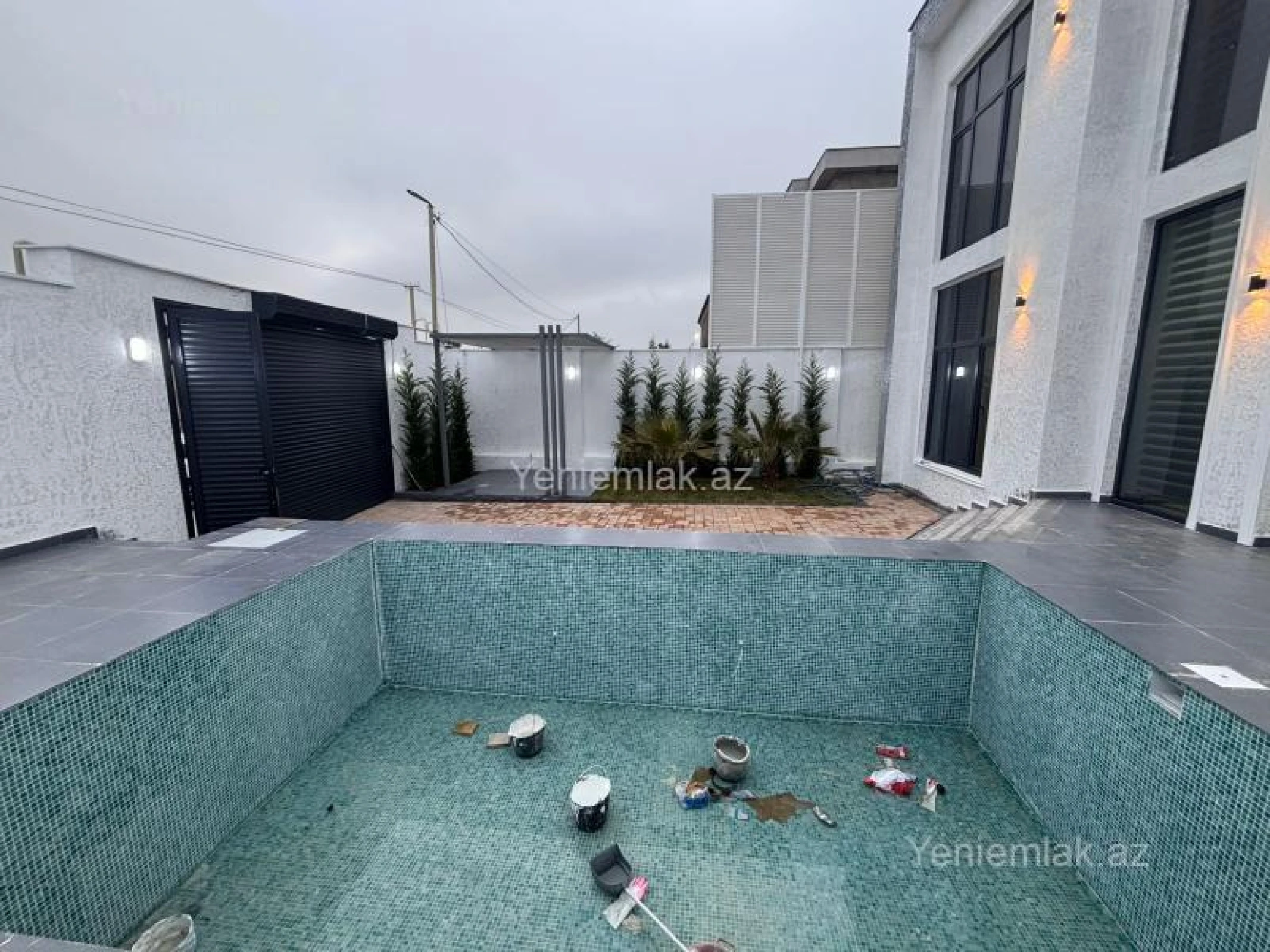 Satılır 5 otaqlı həyət evi 200 m²