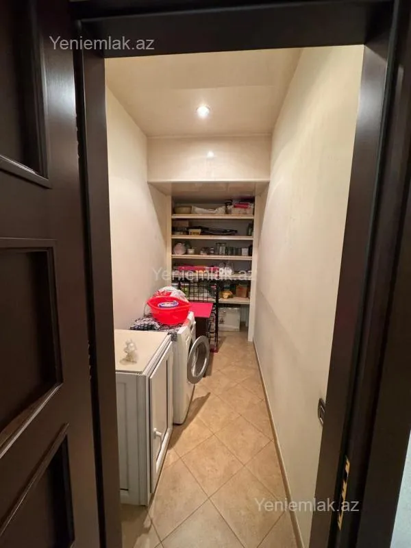 Satılır 4 otaqlı yeni tikili 215 m²