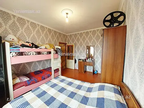 Satılır 2 otaqlı köhnə tikili 56 m²