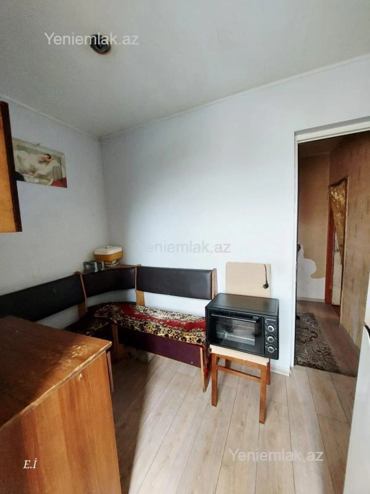 Satılır 2 otaqlı köhnə tikili 56 m²