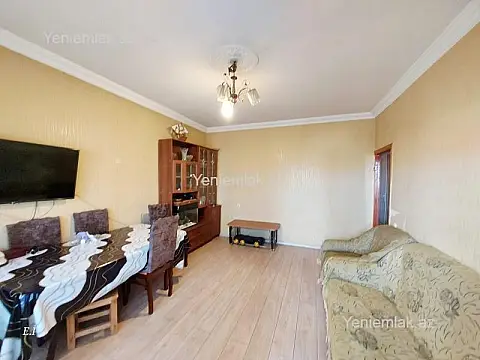 Satılır 2 otaqlı köhnə tikili 56 m²