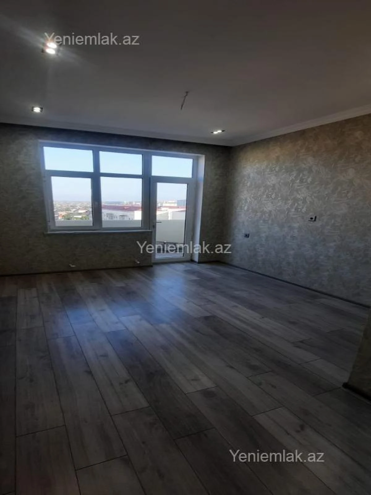 Satılır 3 otaqlı yeni tikili 72 m²