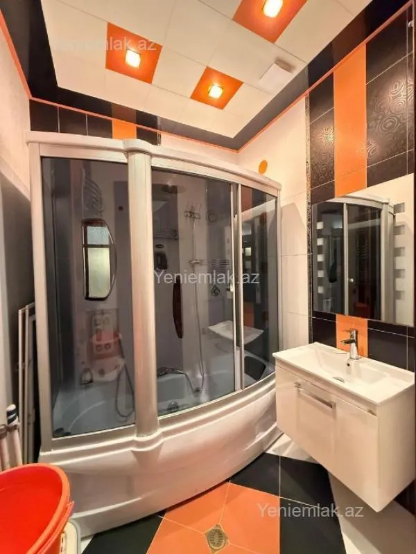 Satılır 3 otaqlı yeni tikili 100 m²