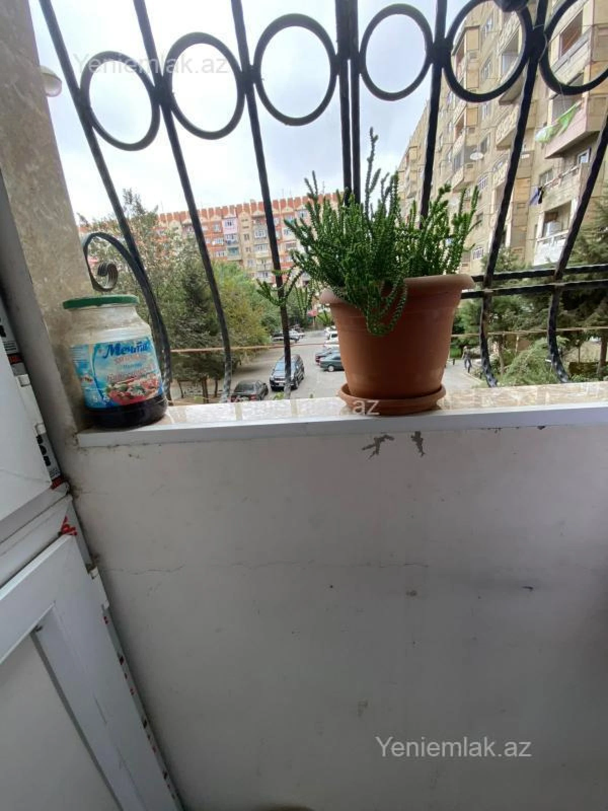 Satılır 4 otaqlı köhnə tikili 100 m²