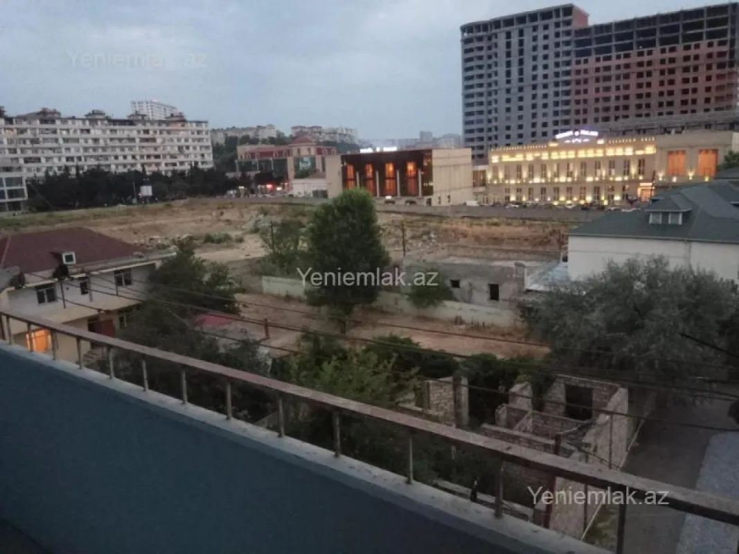 Satılır 3 otaqlı köhnə tikili 65 m²