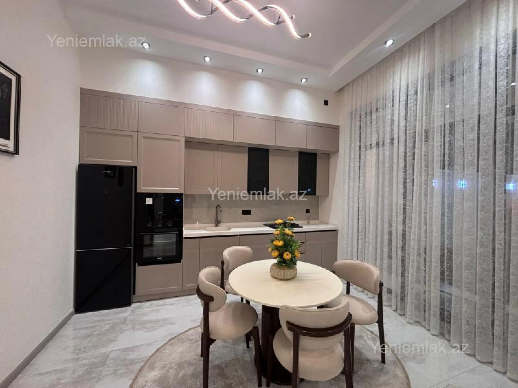 Satılır 4 otaqlı həyət evi 165 m²