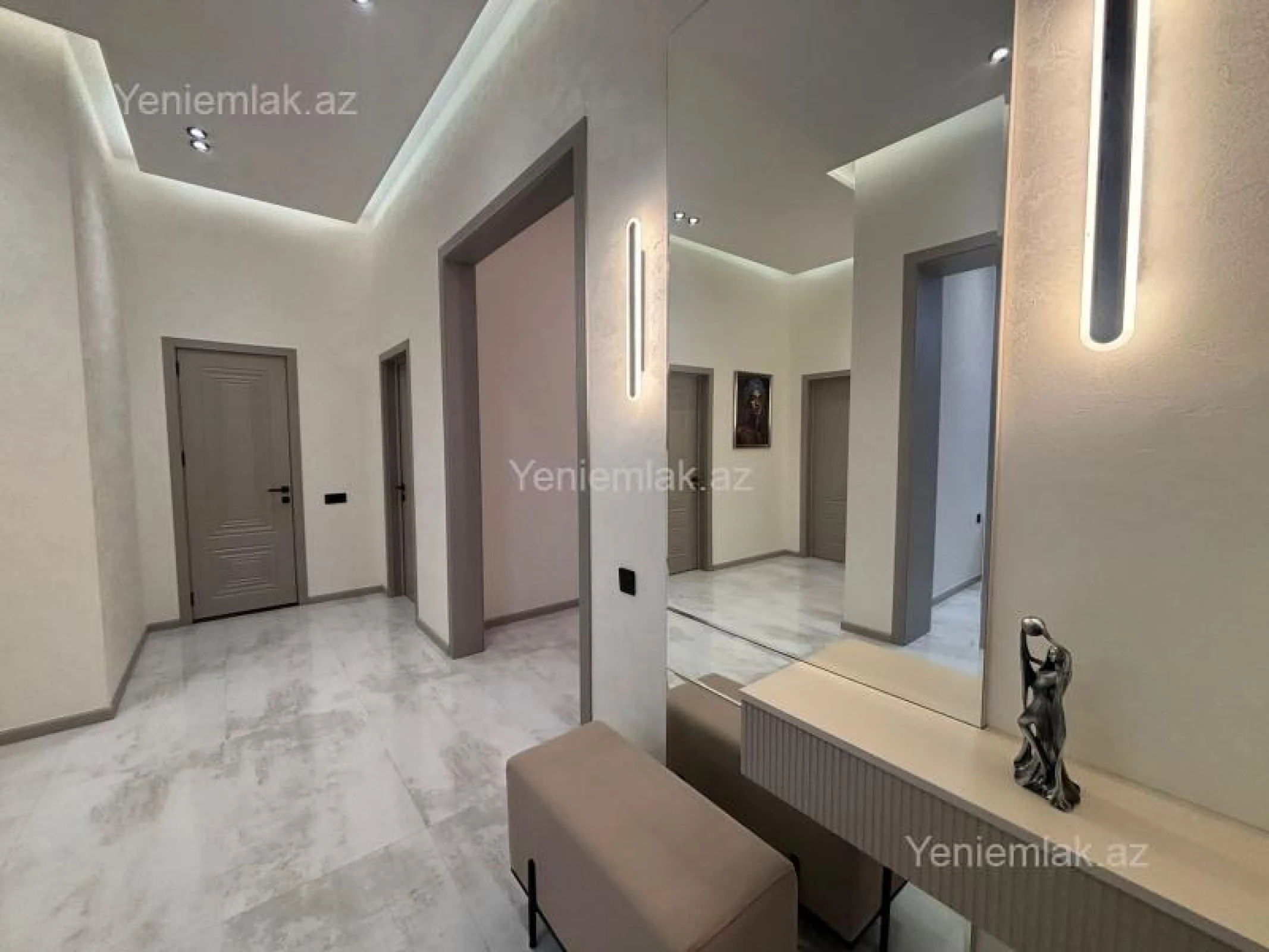 Satılır 4 otaqlı həyət evi 165 m²