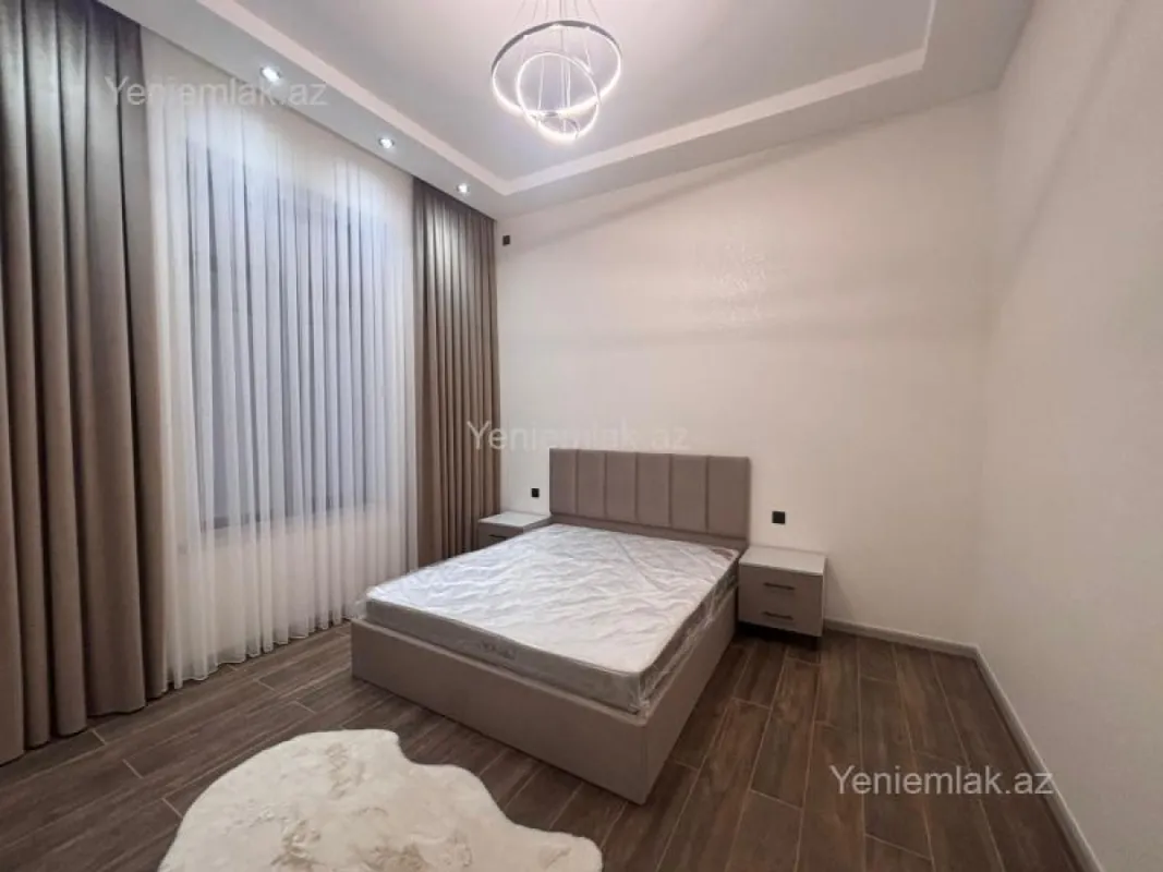 Satılır 4 otaqlı həyət evi 165 m²