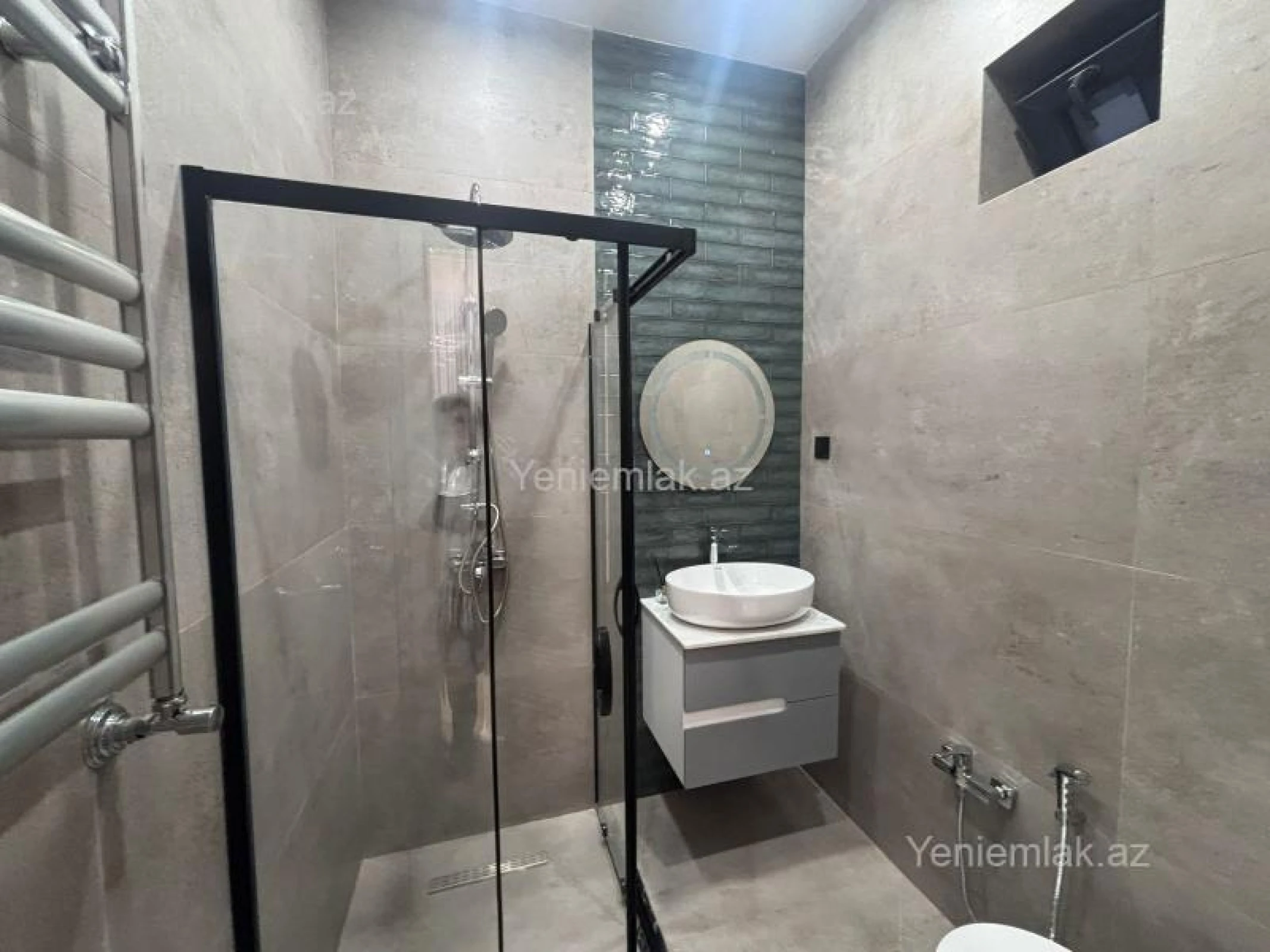Satılır 4 otaqlı həyət evi 165 m²