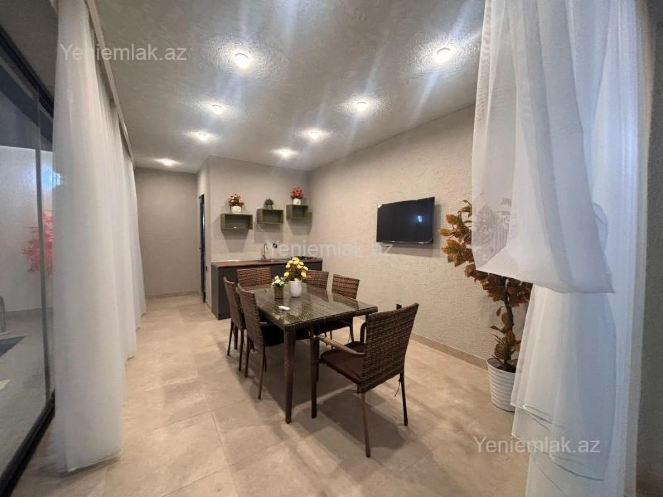Satılır 4 otaqlı həyət evi 165 m²