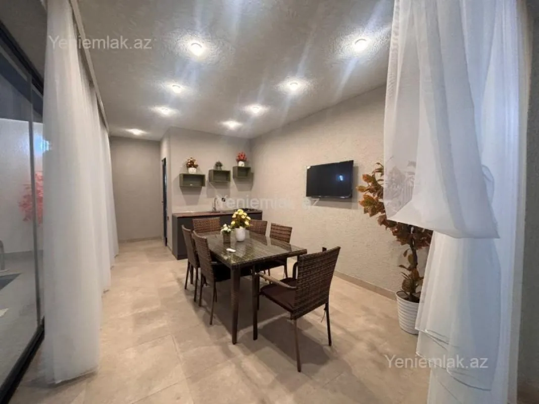 Satılır 4 otaqlı həyət evi 165 m²