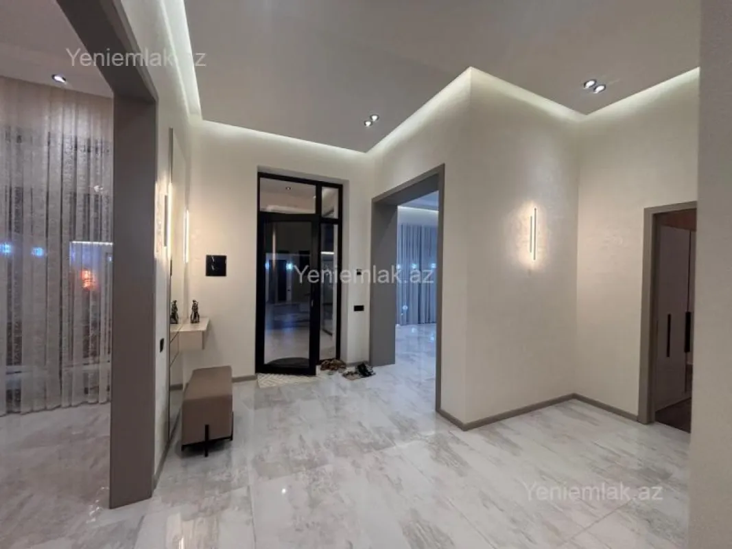 Satılır 4 otaqlı həyət evi 165 m²