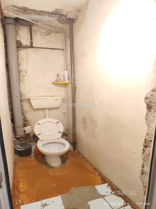 Satılır 5 otaqlı köhnə tikili 105 m²