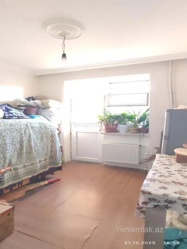 Satılır 5 otaqlı köhnə tikili 105 m²